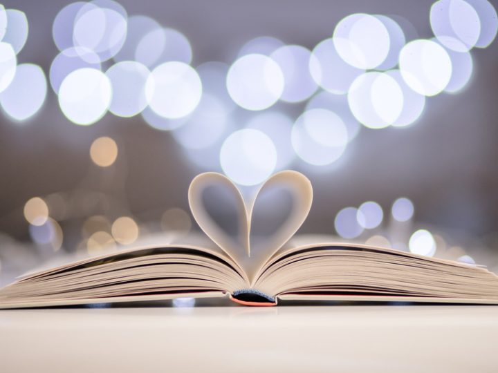 Zaskakujące historie, w których się zakochasz – 5 książek na walentynki