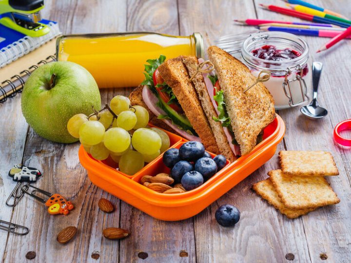 Lunchbox na piątkę – jak skomponować szkolny posiłek.